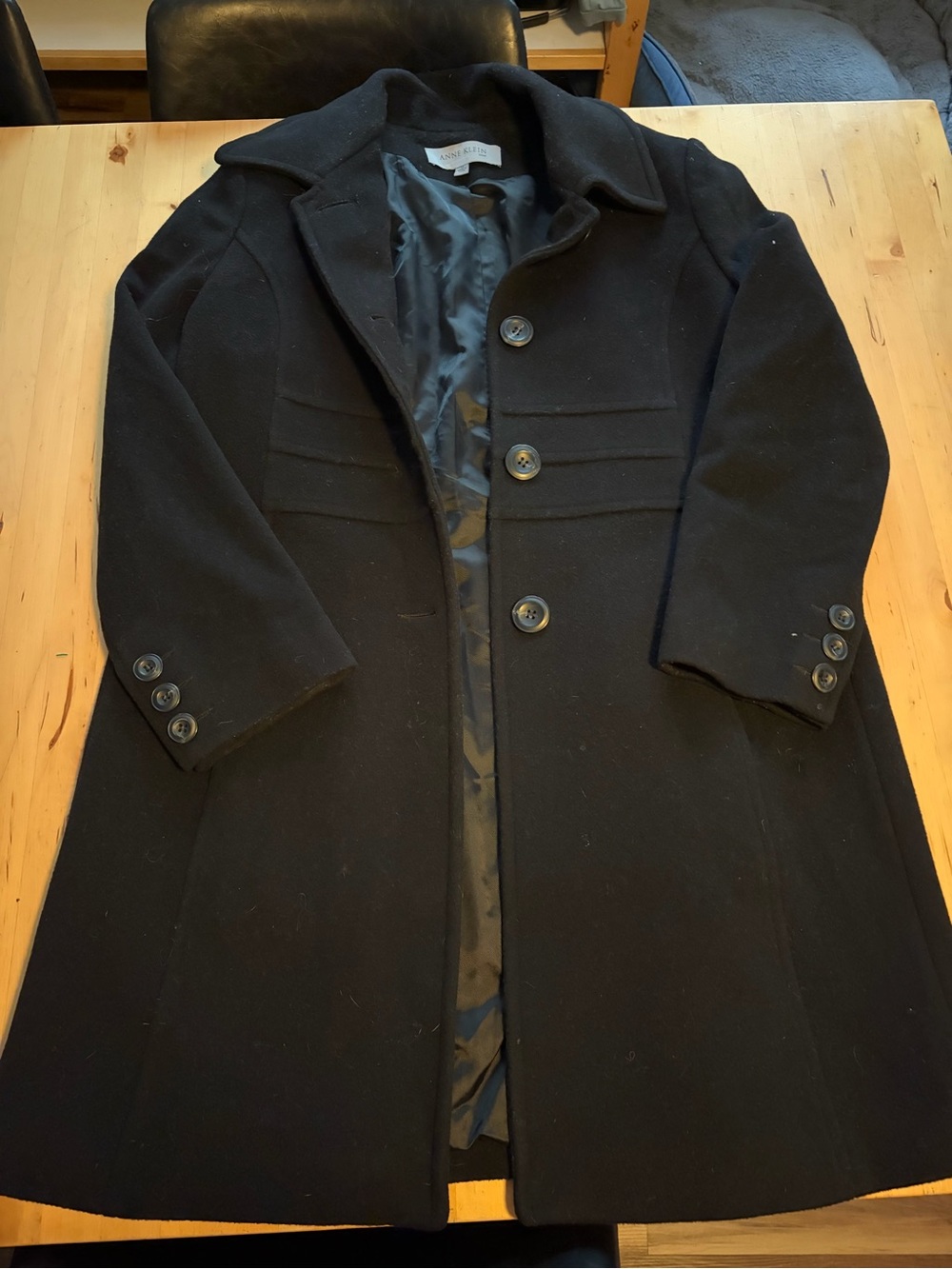 Women’s Black Wool and Cashmere Coat - Classic Single-Breasted Overcoat